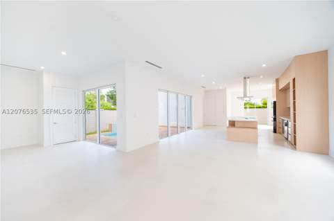10381 NW 67th Ter, Doral FL - photo 22 of 63