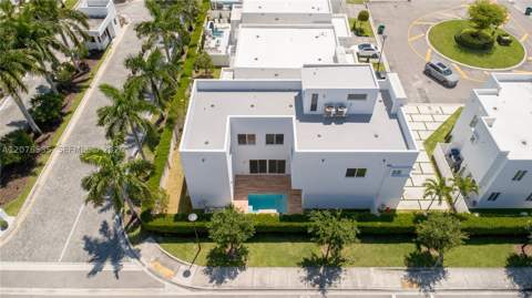 10381 NW 67th Ter, Doral FL - photo 6 of 63
