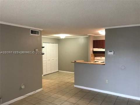 7235 NW 179th St 101, Hialeah FL - photo 8 of 18