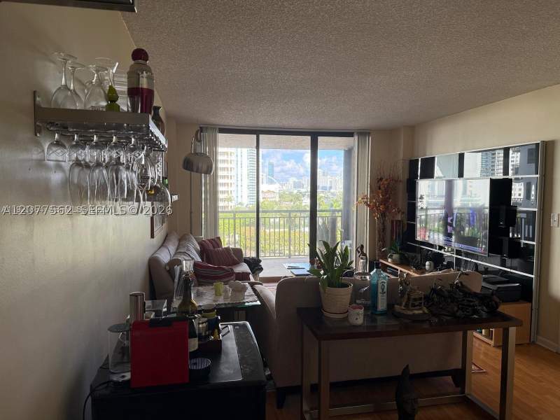 1 bedroom Condominium at 540 Brickell Key Dr 910, Brickell Key II Condo, Miami — photo 2