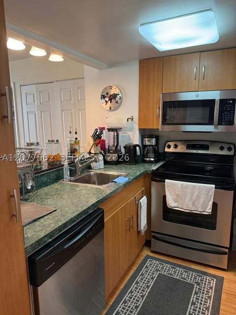 540 Brickell Key Dr 910, Miami FL - photo 6 of 10