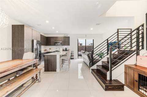 519 SW 91st Pl, Miami FL - photo 9 of 48