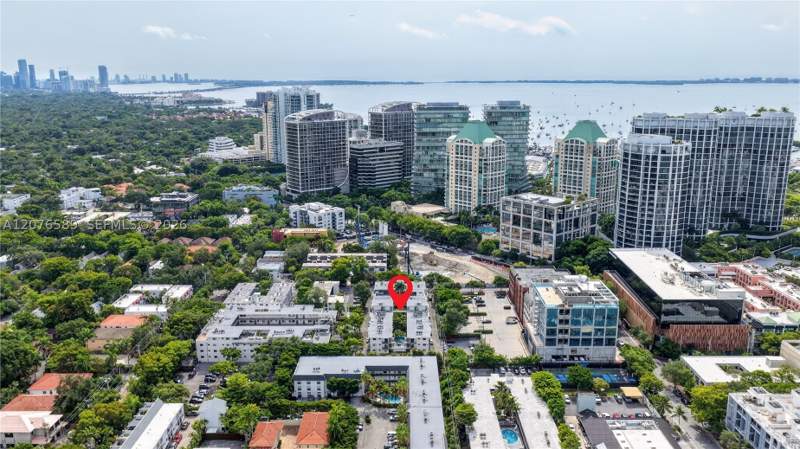 2 bedroom Condominium at 3240 Mary St S308, Courtyards Of The Grove C, Miami — photo 3