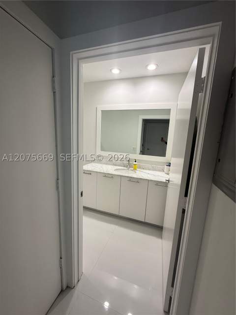 951 Brickell Ave 4105, Miami FL - photo 19 of 25
