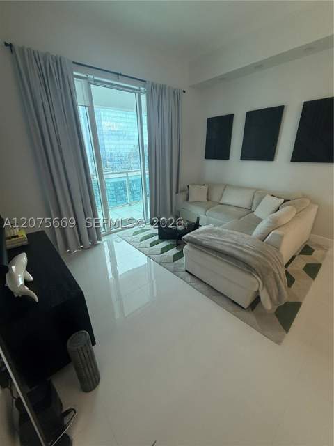 951 Brickell Ave 4105, Miami FL - photo 7 of 25