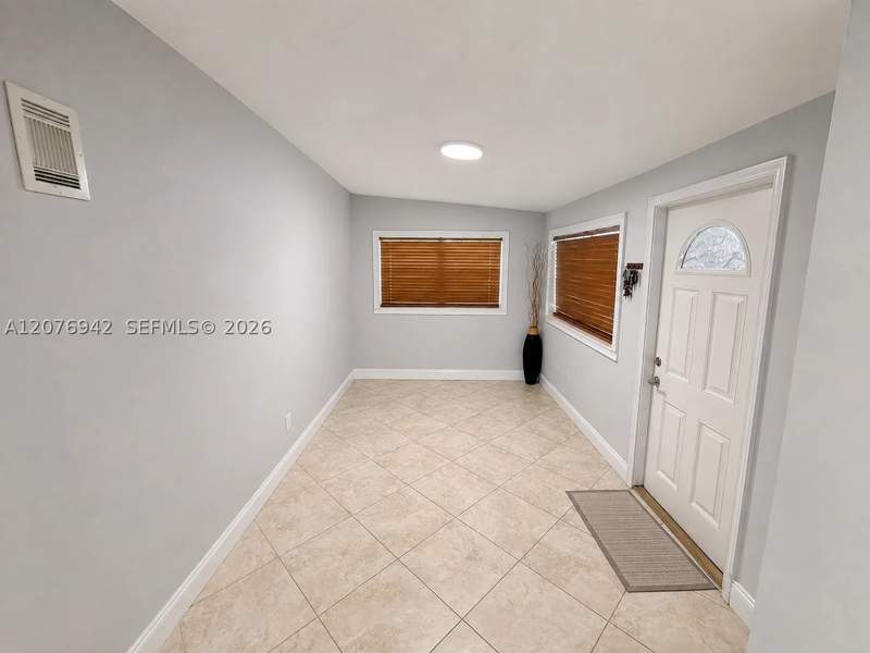 3 bedroom SingleFamilyResidence at 15465 SW 298th Ter, Dixie Estates 2nd Addn, Homestead — photo 3