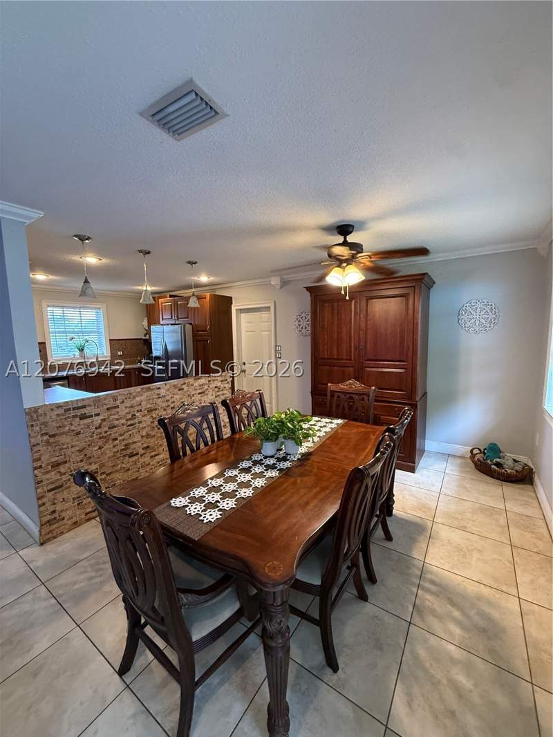 3 bedroom SingleFamilyResidence at 15465 SW 298th Ter, Dixie Estates 2nd Addn, Homestead — photo 4