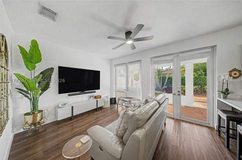 13868 SW 38th Ter, Miami FL - photo 10 of 28
