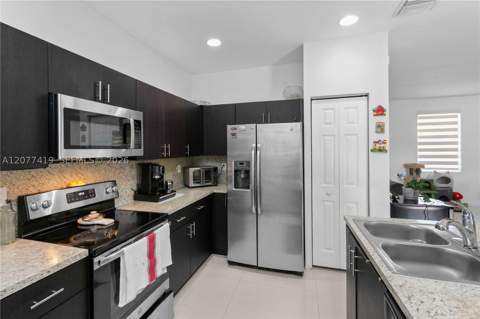 24557 SW 117th Ave, Homestead FL - photo 9 of 34