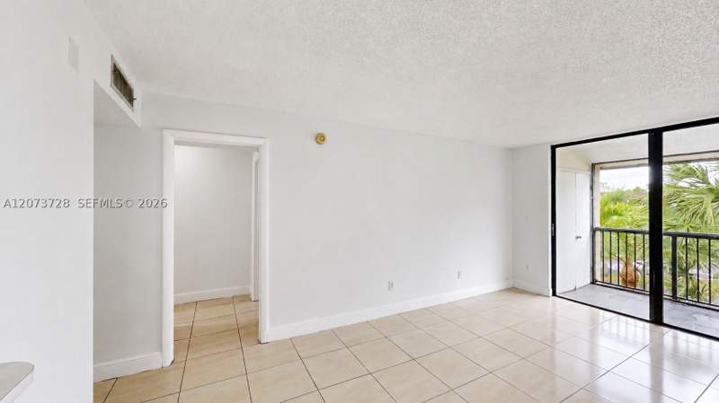 1 bedroom Condominium at 14201 N Kendall Dr 401D, Promenade At Kendale Lake, Miami — photo 4