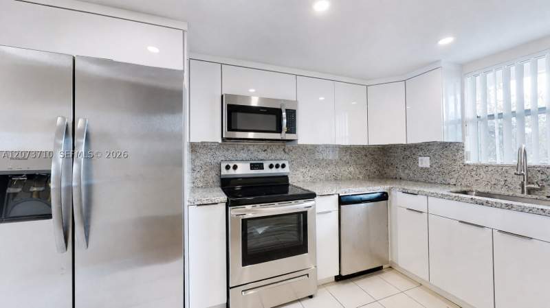 1 bedroom Condominium at 9363 Fontainebleau Blvd H205, The Beach Club Fontainebl, Miami — photo 3