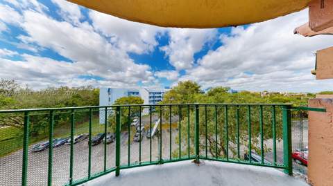 9360 Fontainebleau Blvd 510, Miami FL - photo 14 of 14