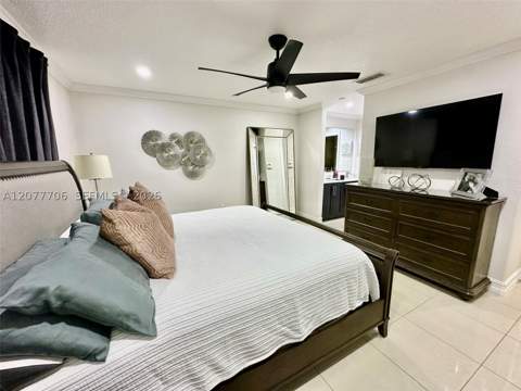 9021 NW 150th Ter, Miami Lakes FL - photo 15 of 28