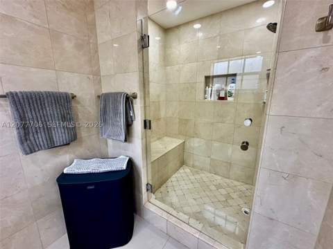 9021 NW 150th Ter, Miami Lakes FL - photo 18 of 28