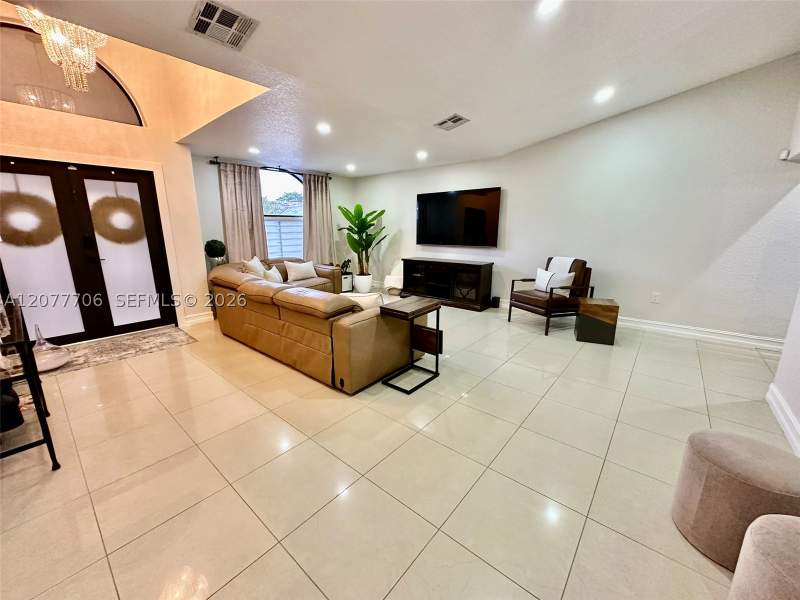 3 bedroom SingleFamilyResidence at 9021 NW 150th Ter, West Lakes Gardens 3rd Ad, Miami Lakes — photo 2