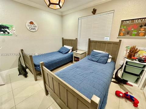 9021 NW 150th Ter, Miami Lakes FL - photo 21 of 28