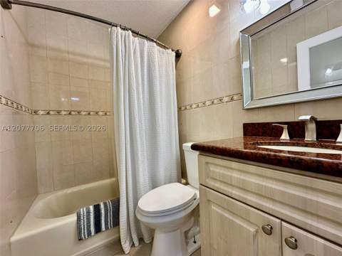 9021 NW 150th Ter, Miami Lakes FL - photo 9 of 28