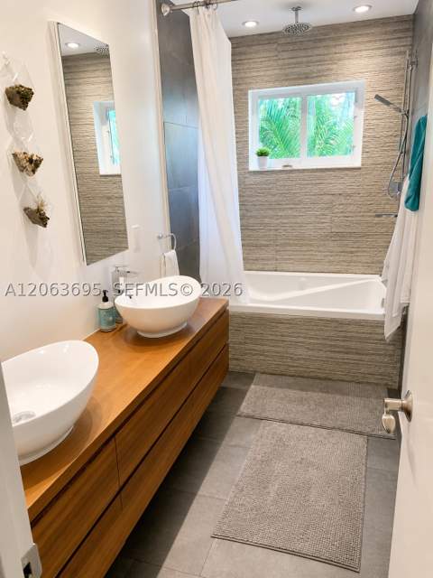 1835 NE 212th Ter, Miami FL - photo 15 of 29