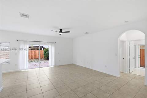 22505 SW 94th Pl, Cutler Bay FL - photo 15 of 51