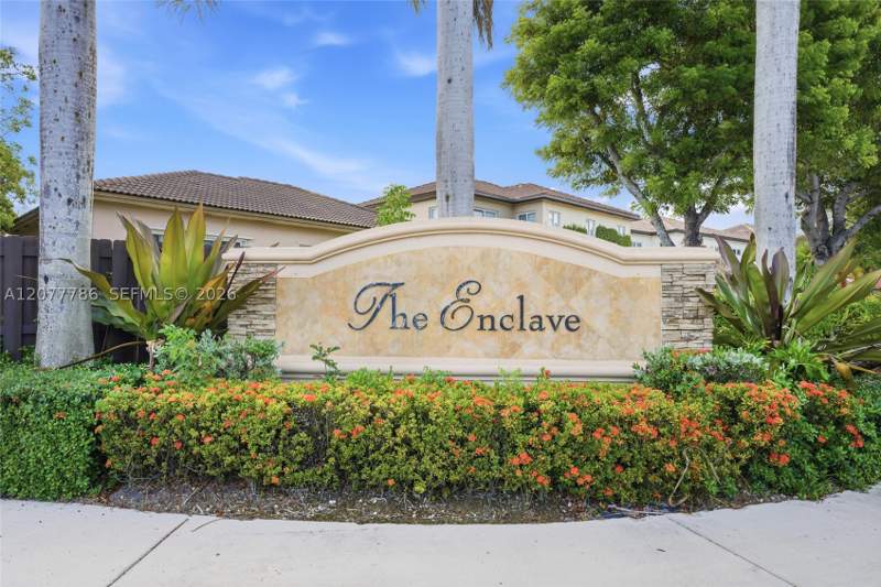 5 bedroom SingleFamilyResidence at 22505 SW 94th Pl, Lakes By The Bay Day, Cutler Bay — photo 2