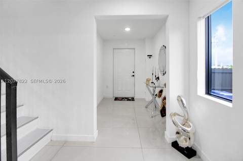 320 NW 13th Ct, Florida City FL - photo 10 of 37