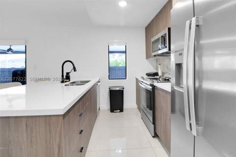 320 NW 13th Ct, Florida City FL - photo 17 of 37