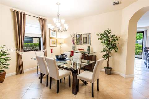 125 SE 36th Pl, Homestead FL - photo 9 of 88