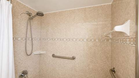 210 174th Street 1901, Sunny Isles Beach FL - photo 14 of 36