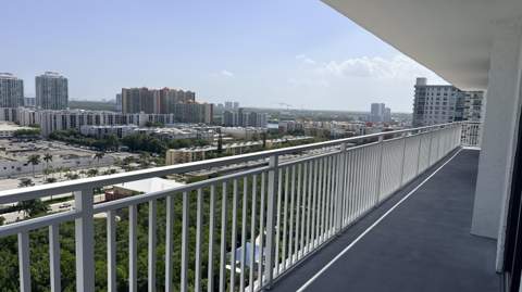 210 174th Street 1901, Sunny Isles Beach FL - photo 20 of 36
