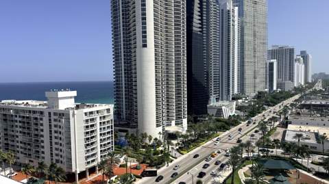 210 174th Street 1901, Sunny Isles Beach FL - photo 23 of 36