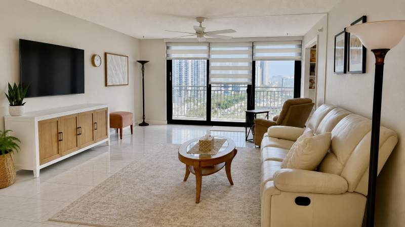 2 bedroom Condominium at 210 174th Street 1901, Winston Towers 600 Condo, Sunny Isles Beach — photo 5