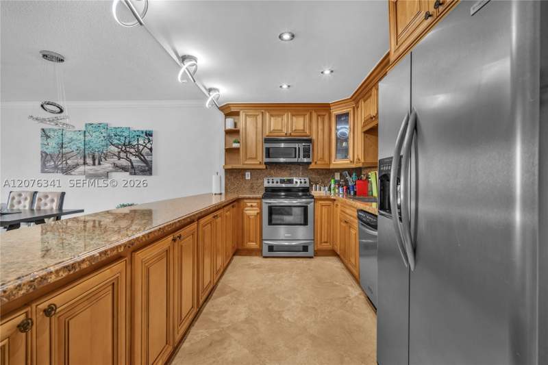 1 bedroom Condominium at 19370 Collins Ave 919, Ocean Reserve Condo, Sunny Isles Beach — photo 4