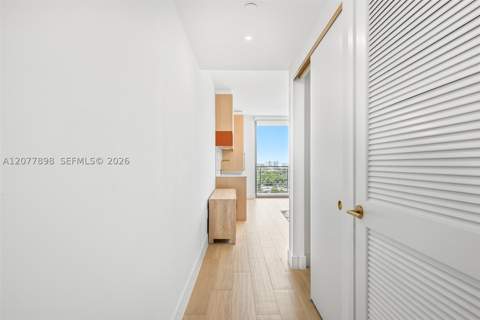 90 NE 32 1016, Miami FL - photo 12 of 45