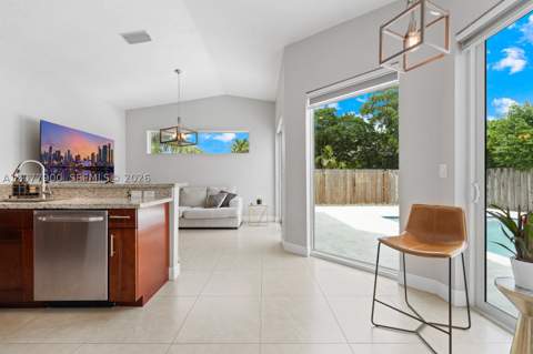 15585 SW 112th Way, Miami FL - photo 12 of 45