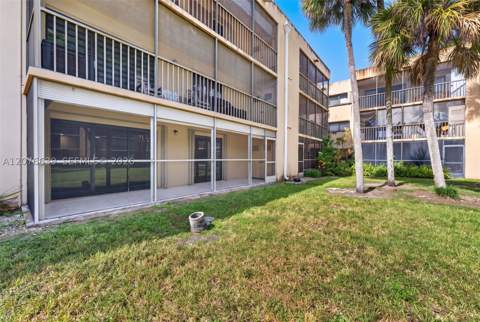 8415 SW 107th Ave 143W, Miami FL - photo 21 of 24