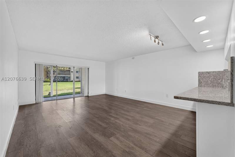 2 bedroom Condominium at 8415 SW 107th Ave 143W, Kendall Acres West Condo, Miami — photo 5