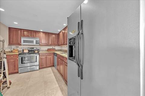17600 N Bay Rd N503, Sunny Isles Beach FL - photo 12 of 28