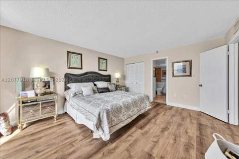 17600 N Bay Rd N503, Sunny Isles Beach FL - photo 20 of 28
