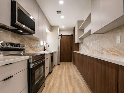 4212 SW 98th Ave, Miami FL - photo 6 of 28