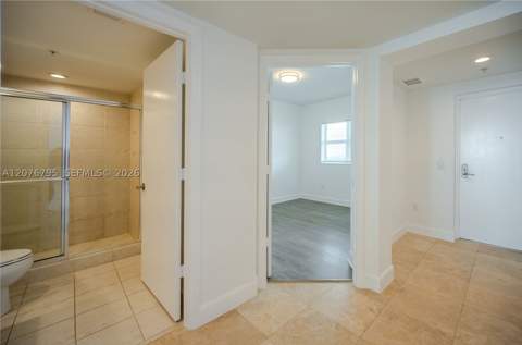 15051 Royal Oaks Ln 2403, North Miami FL - photo 15 of 33