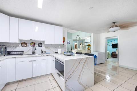 14217 SW 102nd St, Miami FL - photo 12 of 31