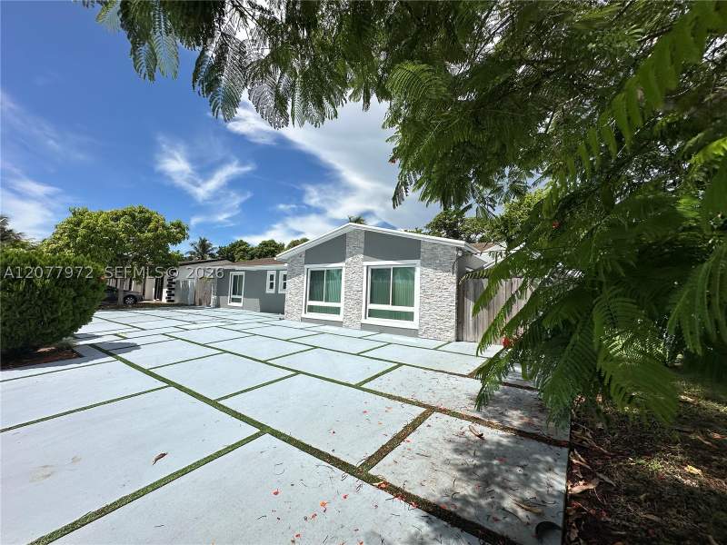 4 bedroom SingleFamilyResidence at 15244 SW 108th Ct, Fairway Estates Sec 7, Miami — photo 2