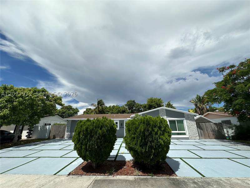 4 bedroom SingleFamilyResidence at 15244 SW 108th Ct, Fairway Estates Sec 7, Miami — photo 4