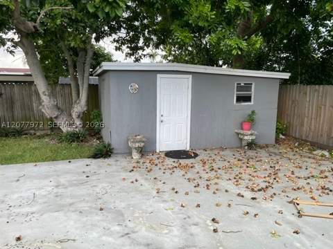 15244 SW 108th Ct, Miami FL - photo 8 of 9