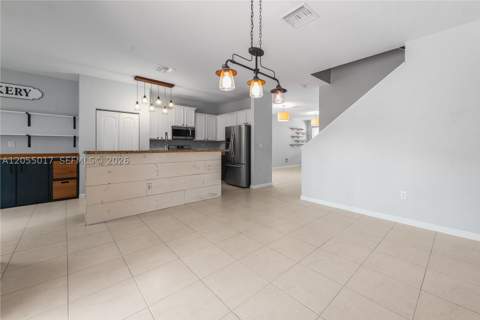 3424 NE 1st St, Homestead FL - photo 6 of 35