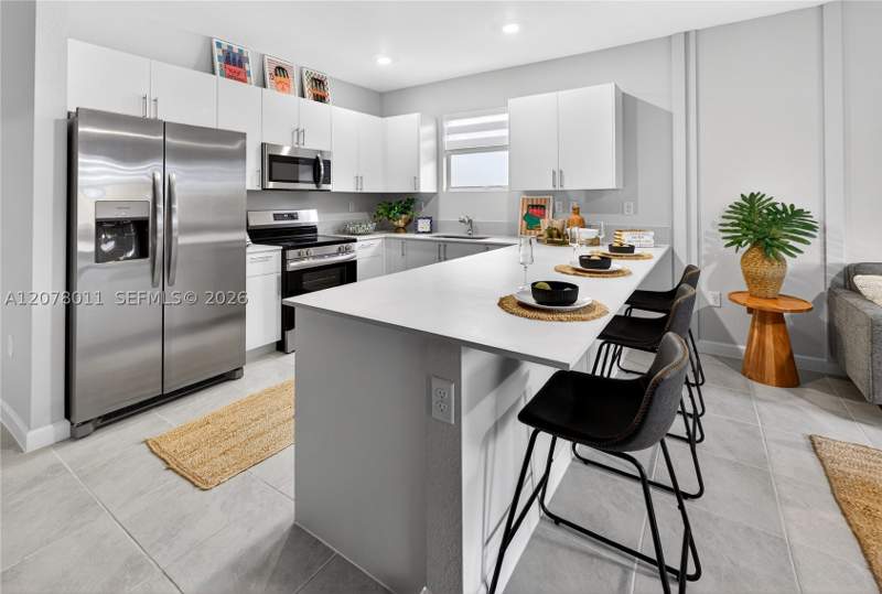 4 bedroom SingleFamilyResidence at 19556 SW 337 Ter, Acacia Groves, Miami — photo 3