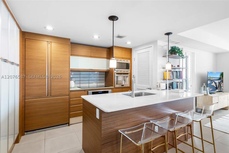 2 bedroom Condominium at 5875 Collins Ave 903, Mei Condo, Miami Beach — photo 4