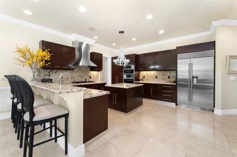 275 189th Ter, Sunny Isles Beach FL - photo 12 of 36