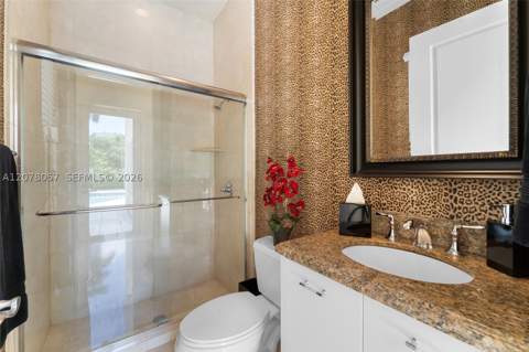 275 189th Ter, Sunny Isles Beach FL - photo 16 of 36
