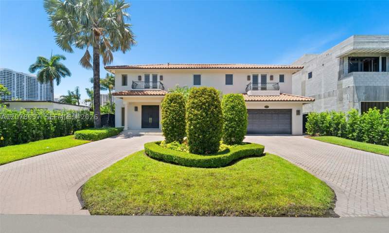 6 bedroom SingleFamilyResidence at 275 189th Ter, Golden Shores Ocean Blvd, Sunny Isles Beach — photo 2